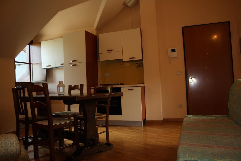 アベトーネ Il Cervo Biancoアパートホテル 部屋 写真